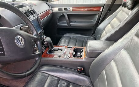 Volkswagen Touareg III, 2005 год, 680 000 рублей, 10 фотография