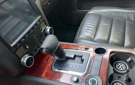 Volkswagen Touareg III, 2005 год, 680 000 рублей, 13 фотография