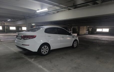 KIA Rio III рестайлинг, 2017 год, 850 000 рублей, 2 фотография