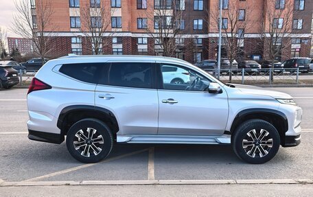 Mitsubishi Pajero Sport III рестайлинг, 2021 год, 4 150 000 рублей, 3 фотография