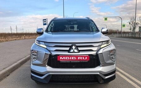 Mitsubishi Pajero Sport III рестайлинг, 2021 год, 4 150 000 рублей, 2 фотография