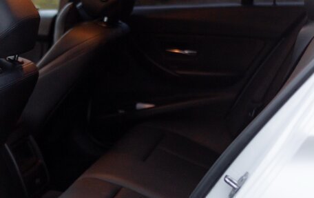 BMW 3 серия, 2015 год, 1 780 000 рублей, 10 фотография