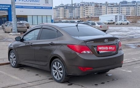 Hyundai Solaris II рестайлинг, 2015 год, 990 000 рублей, 3 фотография