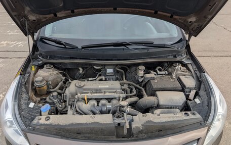 Hyundai Solaris II рестайлинг, 2015 год, 990 000 рублей, 9 фотография