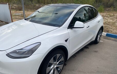 Tesla Model Y I, 2021 год, 4 000 000 рублей, 3 фотография