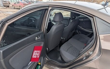 Hyundai Solaris II рестайлинг, 2015 год, 990 000 рублей, 6 фотография