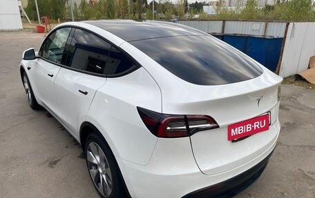 Tesla Model Y I, 2021 год, 4 000 000 рублей, 4 фотография
