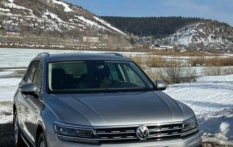 Volkswagen Tiguan II, 2017 год, 2 499 000 рублей, 1 фотография