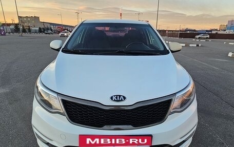 KIA Rio III рестайлинг, 2016 год, 892 000 рублей, 2 фотография