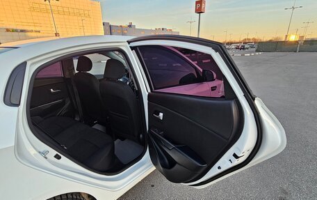 KIA Rio III рестайлинг, 2016 год, 892 000 рублей, 14 фотография