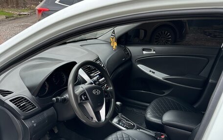 Hyundai Solaris II рестайлинг, 2013 год, 590 000 рублей, 5 фотография