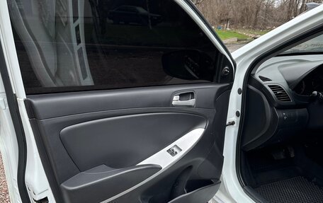 Hyundai Solaris II рестайлинг, 2013 год, 590 000 рублей, 6 фотография