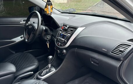 Hyundai Solaris II рестайлинг, 2013 год, 590 000 рублей, 8 фотография