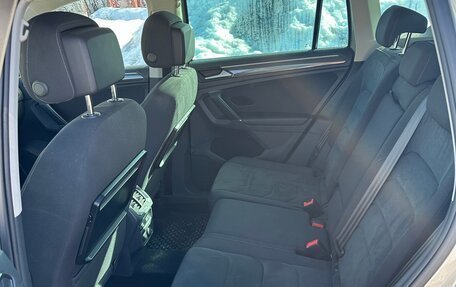 Volkswagen Tiguan II, 2017 год, 2 499 000 рублей, 8 фотография