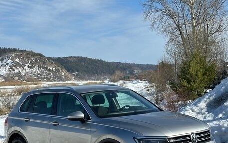 Volkswagen Tiguan II, 2017 год, 2 499 000 рублей, 3 фотография