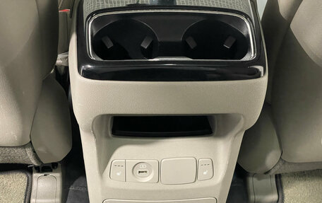 KIA Carnival III, 2018 год, 2 720 000 рублей, 15 фотография