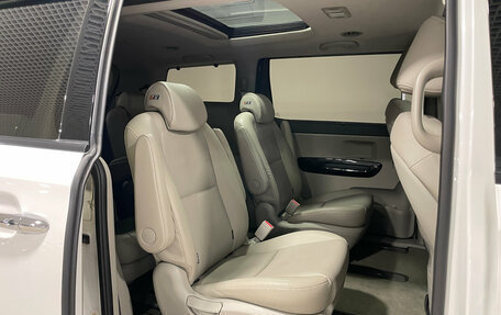 KIA Carnival III, 2018 год, 2 720 000 рублей, 18 фотография