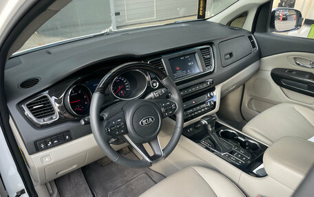 KIA Carnival III, 2018 год, 2 720 000 рублей, 12 фотография