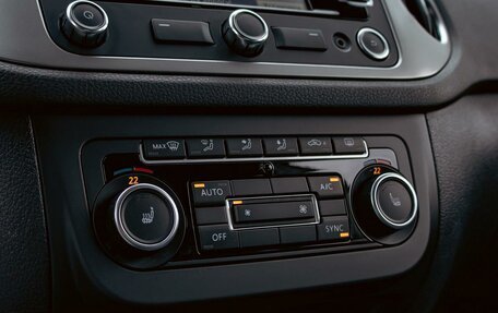 Volkswagen Tiguan I, 2013 год, 1 395 000 рублей, 15 фотография