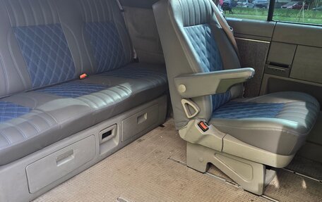 Volkswagen Transporter T4, 2002 год, 2 000 000 рублей, 9 фотография