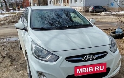Hyundai Solaris II рестайлинг, 2011 год, 700 000 рублей, 1 фотография