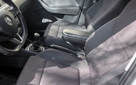 Skoda Rapid I, 2014 год, 1 200 000 рублей, 13 фотография