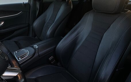 Mercedes-Benz E-Класс, 2020 год, 5 200 000 рублей, 20 фотография