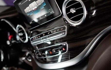 Mercedes-Benz V-Класс, 2019 год, 3 899 999 рублей, 8 фотография