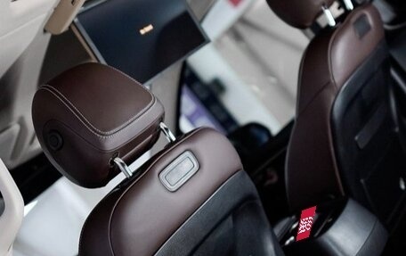 Mercedes-Benz V-Класс, 2019 год, 3 899 999 рублей, 6 фотография