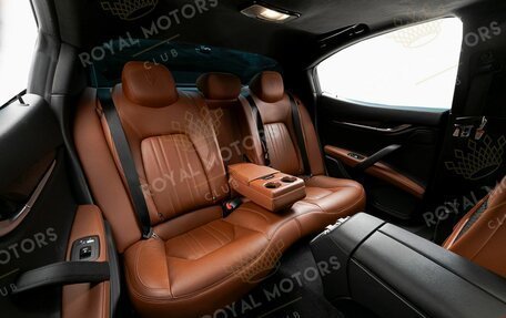 Maserati Ghibli, 2018 год, 4 200 000 рублей, 14 фотография