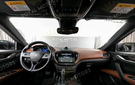 Maserati Ghibli, 2018 год, 4 200 000 рублей, 7 фотография