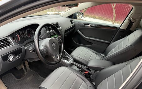 Volkswagen Jetta VI, 2013 год, 990 000 рублей, 8 фотография