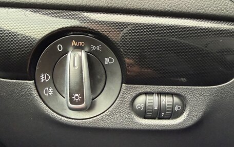 Volkswagen Jetta VI, 2013 год, 990 000 рублей, 18 фотография