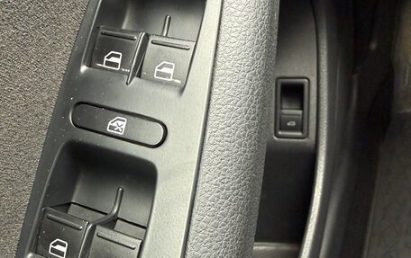 Volkswagen Jetta VI, 2013 год, 990 000 рублей, 21 фотография