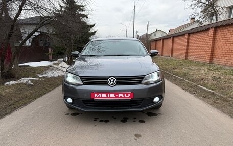 Volkswagen Jetta VI, 2013 год, 990 000 рублей, 25 фотография