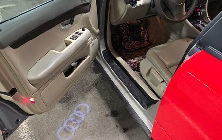 Audi A4, 2002 год, 800 000 рублей, 8 фотография