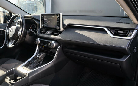 Toyota RAV4, 2021 год, 2 750 000 рублей, 7 фотография