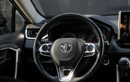 Toyota RAV4, 2021 год, 2 750 000 рублей, 11 фотография