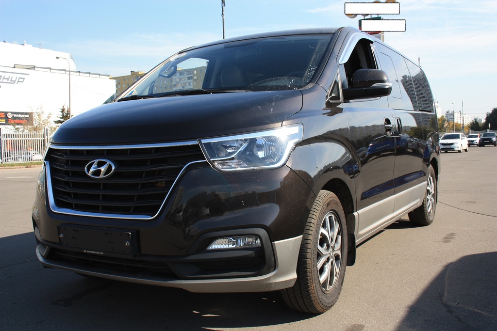Hyundai Grand Starex Grand Starex I рестайлинг 2, 2018 год, 3 400 000 рублей, 1 фотография