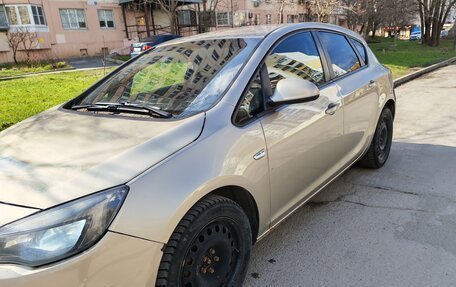 Opel Astra J, 2011 год, 460 000 рублей, 2 фотография