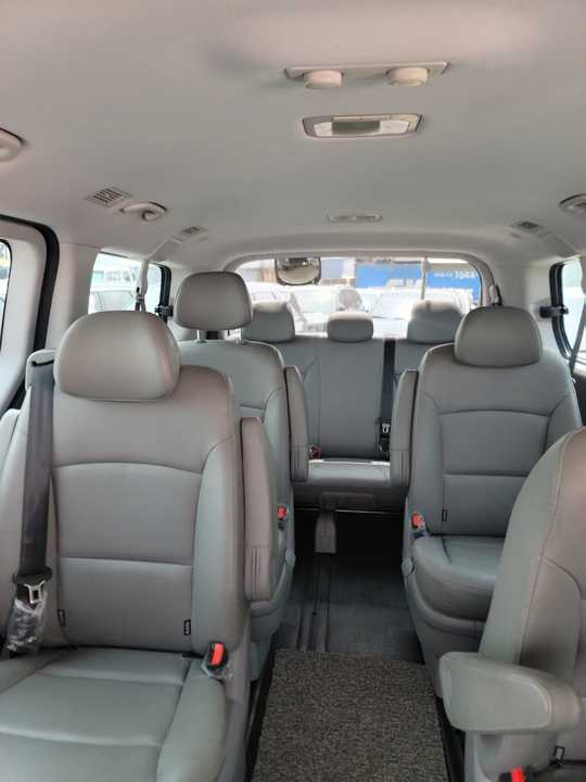 Hyundai Grand Starex Grand Starex I рестайлинг 2, 2018 год, 3 400 000 рублей, 11 фотография