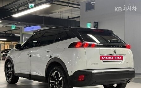 Peugeot 2008 II, 2021 год, 1 730 000 рублей, 4 фотография