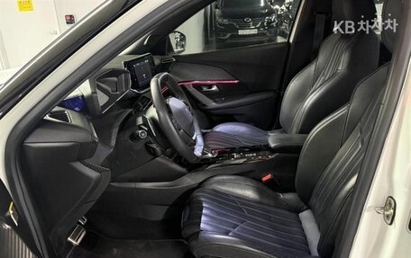 Peugeot 2008 II, 2021 год, 1 730 000 рублей, 9 фотография