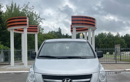 Hyundai H-1 II рестайлинг, 2010 год, 1 450 000 рублей, 3 фотография