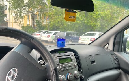 Hyundai H-1 II рестайлинг, 2010 год, 1 450 000 рублей, 5 фотография