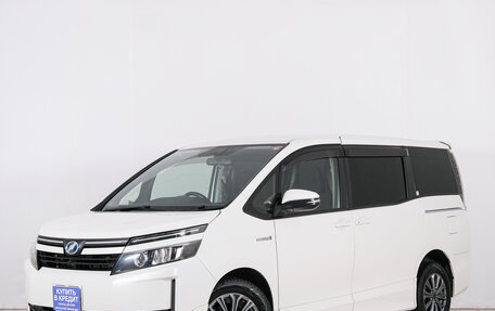 Toyota Voxy III, 2014 год, 2 049 000 рублей, 4 фотография