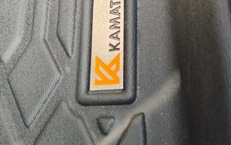 Toyota Prius IV XW50, 2019 год, 1 750 000 рублей, 18 фотография