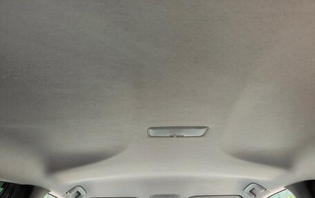 Toyota Prius IV XW50, 2019 год, 1 750 000 рублей, 16 фотография