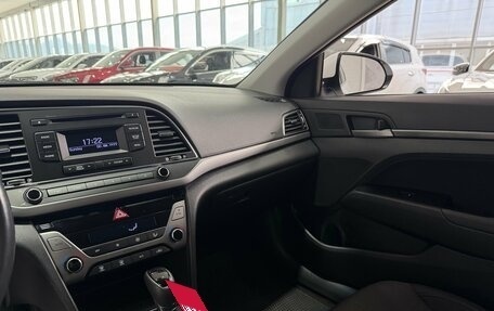 Hyundai Elantra VI рестайлинг, 2017 год, 1 650 000 рублей, 13 фотография