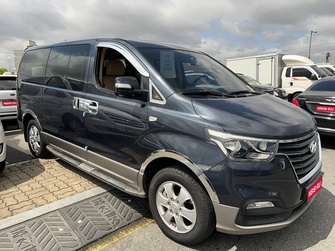 Hyundai Grand Starex Grand Starex I рестайлинг 2, 2018 год, 3 800 000 рублей, 1 фотография